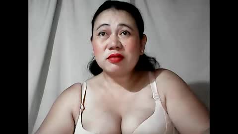 pinaymama12345 online show from April 27, 10:08 pm