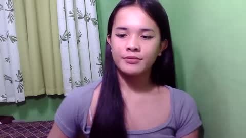 Snapshot of pinaymorena_rhowe chatting on December 8, 1:36 pm pinaymorena_rhowe online show from December 8, 1:36 pm