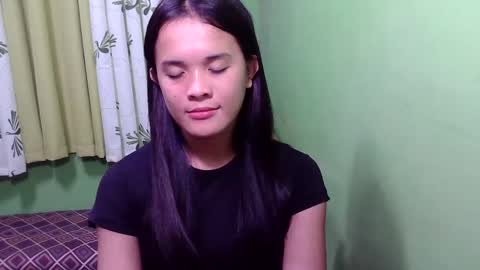 Snapshot of pinaymorena_rhowe chatting on December 27, 4:10 pm pinaymorena_rhowe online show from December 27, 4:10 pm