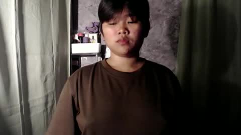 Lyn the Lesbian online show from May 28, 2:03 pm