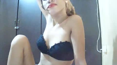 pinaysweet_couple online show from July 22, 7:27 pm