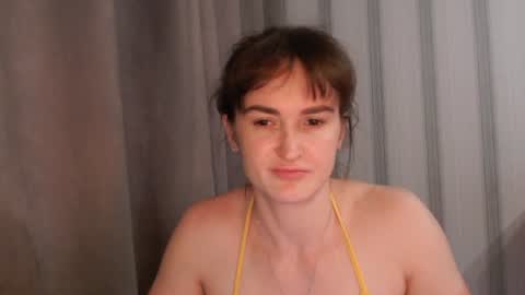 Snapshot of pineapple__mood chatting on July 11, 10:07 am online show from July 11, 10:07 am