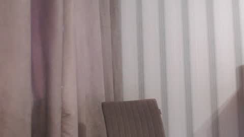 Snapshot of pineapple__mood chatting on July 14, 6:07 am online show from July 14, 6:07 am