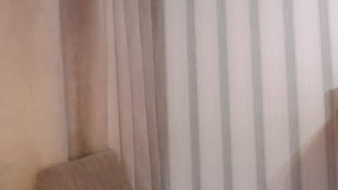Snapshot of pineapple__mood chatting on July 15, 10:31 am online show from July 15, 10:31 am