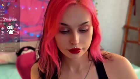 Snapshot of pineapple_dope chatting on June 10, 2:27 pm Nancy online show from June 10, 2:27 pm