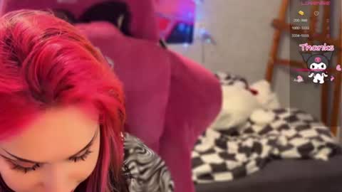 Snapshot of pineapple_dope chatting on June 24, 8:30 pm Nancy online show from June 24, 8:30 pm
