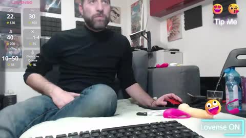 Snapshot of pingones79 chatting on February 24, 9:52 pm pingones 79 online show from February 24, 9:52 pm