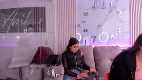 Snapshot of pink_as chatting on February 7, 1:48 pm pink_as online show from February 7, 1:48 pm