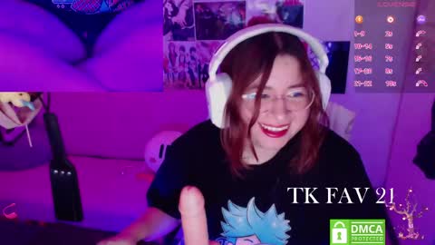 Snapshot of pink_girl0n chatting on April 24, 2:47 am Kitty online show from April 24, 2:47 am