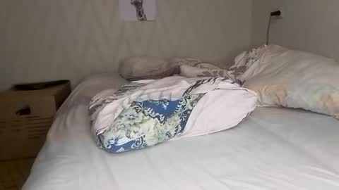 Snapshot of pink_pikachu_ chatting on December 15, 12:07 am Pikachu pika online show from December 15, 12:07 am