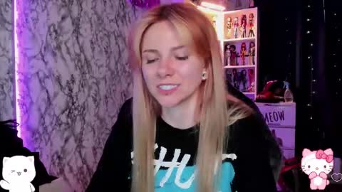 Snapshot of pink_ss chatting on May 18, 3:29 pm Saly online show from May 18, 3:29 pm