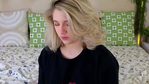 Adele online show from November 18, 9:47 am