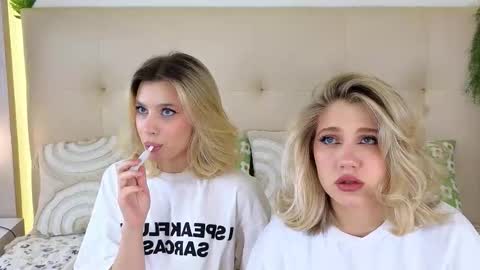 Adele online show from November 20, 8:36 am