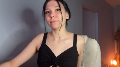 pinkdollylovv online show from May 18, 8:47 pm