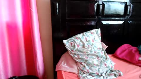 Snapshot of pinkdomina01 chatting on June 19, 8:29 am pinkdomina01 online show from June 19, 8:29 am