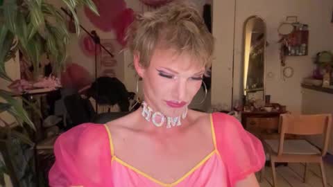 Snapshot of pinkfag chatting on May 11, 5:43 pm pinkfag online show from May 11, 5:43 pm