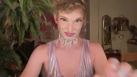 Snapshot of pinkfag chatting on June 22, 6:05 pm pinkfag online show from June 22, 6:05 pm