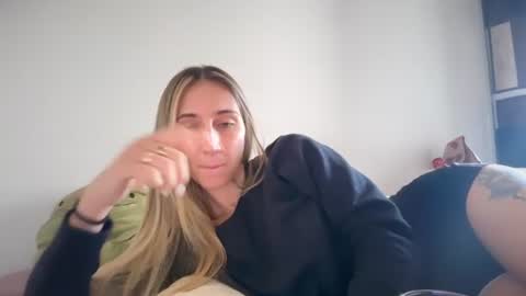 Snapshot of pinkilola chatting on July 28, 8:01 pm Pinkilola online show from July 28, 8:01 pm