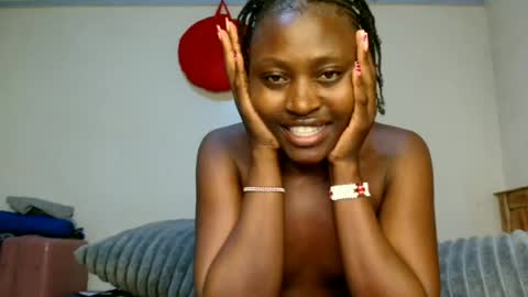 Snapshot of pinklover2003 chatting on June 19, 8:12 pm Serena online show from June 19, 8:12 pm