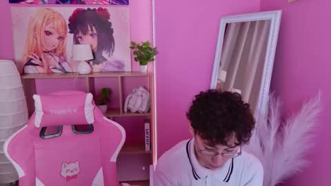 Li long hair and Rude short hair online show from March 29, 8:42 pm