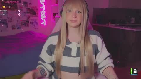 pinkvenom_ online show from February 25, 4:16 pm