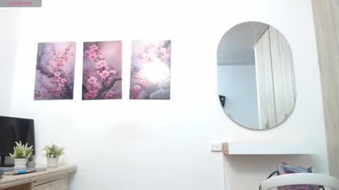 pinky_f00x online show from March 17, 7:17 pm