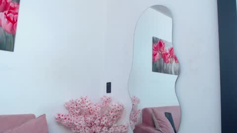 pinky_f00x online show from April 15, 7:32 pm