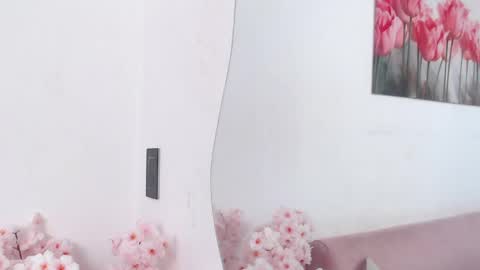 Snapshot of pinky_f00x chatting on May 5, 7:11 pm pinky_f00x online show from May 5, 7:11 pm