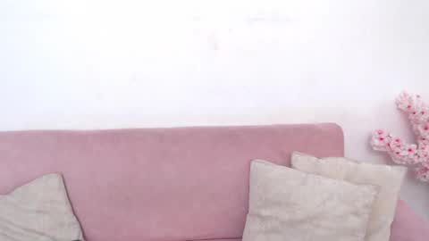 Snapshot of pinky_f00x chatting on May 7, 7:19 pm pinky_f00x online show from May 7, 7:19 pm