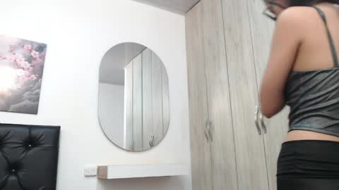 Snapshot of pinky_f00x chatting on May 18, 7:20 pm pinky_f00x online show from May 18, 7:20 pm
