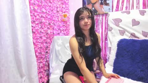 Snapshot of pinky_purr chatting on September 19, 9:43 am Pinky Purr online show from September 19, 9:43 am