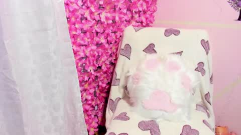 Snapshot of pinky_purr chatting on October 2, 9:38 am Pinky Purr online show from October 2, 9:38 am