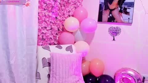 Snapshot of pinky_purr chatting on October 8, 11:41 am Pinky Purr online show from October 8, 11:41 am