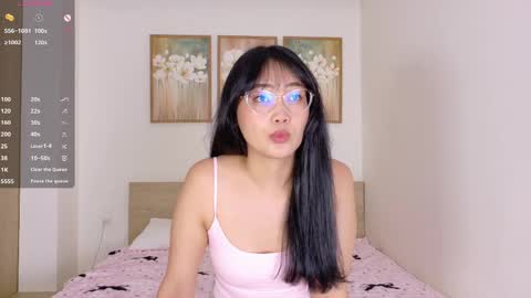 Polly online show from April 14, 9:04 am