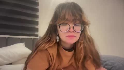 Snapshot of pinkyrosexx chatting on June 9, 10:43 pm Rose online show from June 9, 10:43 pm