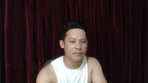 Snapshot of pinoy_bigcummer chatting on April 5, 1:25 am pinoy_bigcummer online show from April 5, 1:25 am