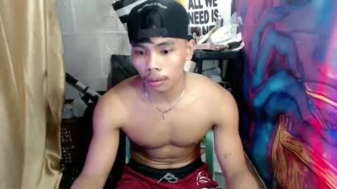 Snapshot of pinoy_fuckboy69 chatting on June 4, 4:35 pm pinoy_fuckboy69 online show from June 4, 4:35 pm