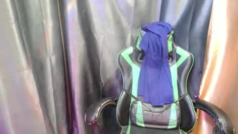Snapshot of pinoy_fucker18 chatting on May 15, 2:51 am pinoy_fucker18 online show from May 15, 2:51 am