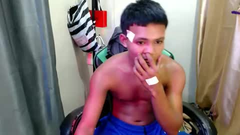 Snapshot of pinoy_fucker18 chatting on May 18, 5:35 am pinoy_fucker18 online show from May 18, 5:35 am