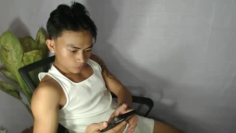 Snapshot of pinoy_palautogxxx chatting on March 1, 2:52 pm pinoy_palautogxxx online show from March 1, 2:52 pm