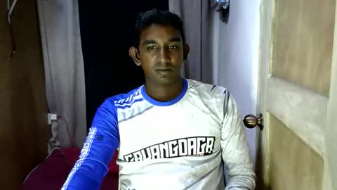 Snapshot of pinoybbc_xx chatting on March 15, 2:34 pm rayvienn online show from March 15, 2:34 pm