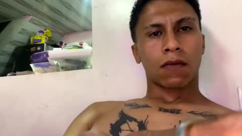 Snapshot of pipeeeesanchez chatting on July 17, 4:30 am Carl gallahger online show from July 17, 4:30 am