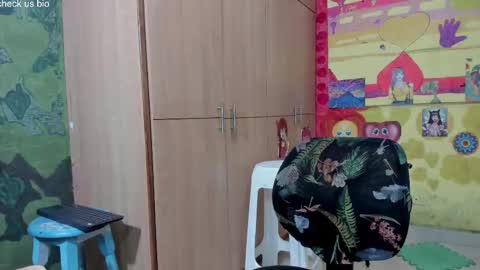 Snapshot of pipeshowtime chatting on December 1, 10:42 am VALENTINA y PIPE online show from December 1, 10:42 am