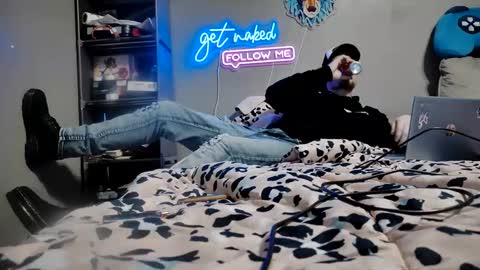 Snapshot of pippylongdickin chatting on February 17, 5:41 pm pippylongdickin online show from February 17, 5:41 pm