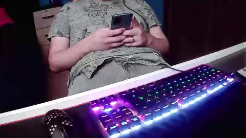 Snapshot of pisceslost chatting on September 15, 12:32 am pisceslost online show from September 15, 12:32 am