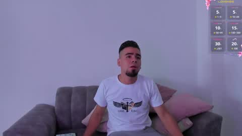 Snapshot of pittandlunaa69 chatting on May 10, 12:32 pm PittAndLunaa69 online show from May 10, 12:32 pm