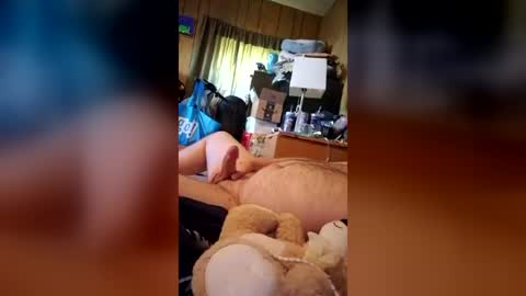 Snapshot of pittbull45 chatting on June 20, 11:51 pm Eric online show from June 20, 11:51 pm