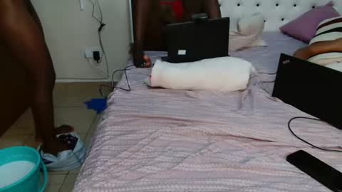 pixel online show from February 17, 9:39 am