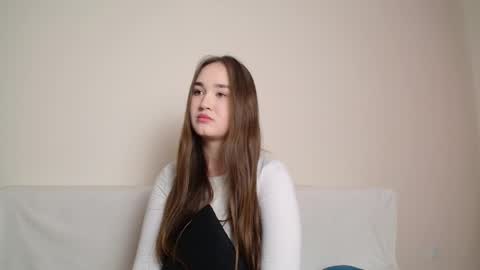 Lily online show from April 25, 1:41 pm