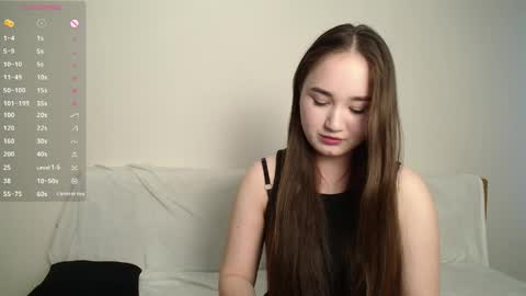 Lily online show from May 12, 2:25 pm